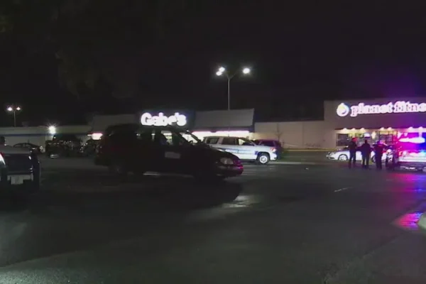 2 People Shot on Peters Creek Parkway in Winston-Salem